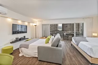 Photo #5: 202528473 Listing 