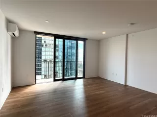 Photo #6: 202528476 Listing 