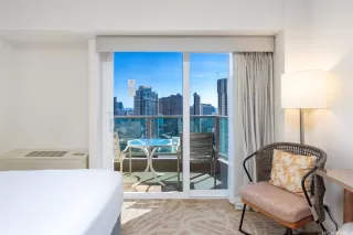 Photo #6: 202528489 Listing 