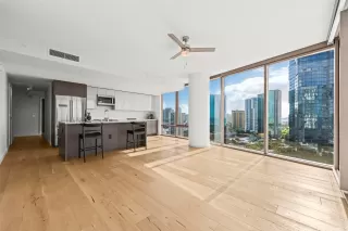 Photo #6: 202528492 Listing 