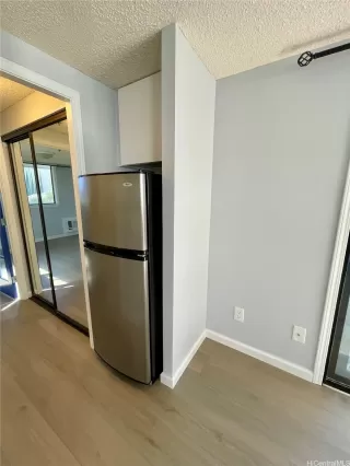 Photo #4: 202528516 Listing 