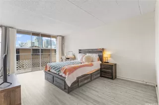 Photo #5: 202528521 Listing 