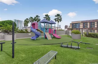 Photo #2: 202528557 Listing 