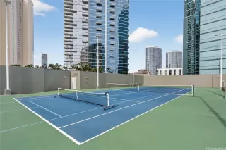 Photo #3: 202528557 Listing 