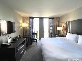 Photo #5: 202528574 Listing 