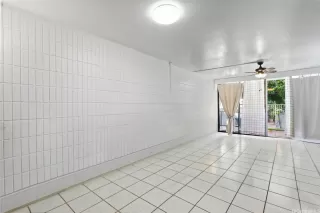 Photo #2: 202528578 Listing 