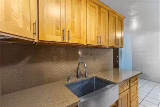 Photo #3: 202528578 Listing 