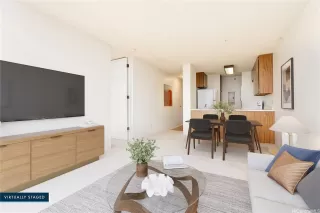 Photo #3: 202528580 Listing 