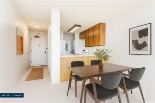 Photo #5: 202528580 Listing 