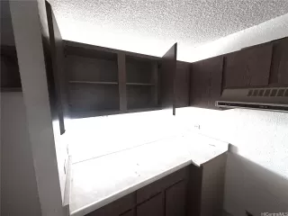 Photo #4: 202528586 Listing 