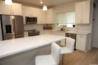 Photo #5: 202528603 Listing 