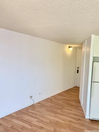 Photo #5: 202600035 Listing 