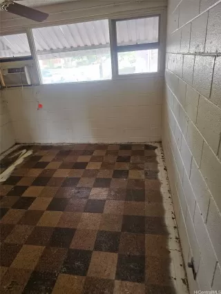 Photo #4: 202600038 Listing 