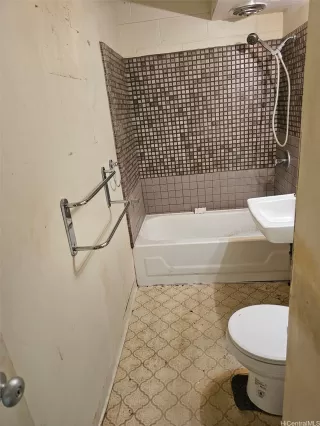 Photo #6: 202600038 Listing 