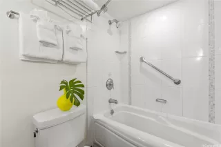 Photo #6: 202600076 Listing 