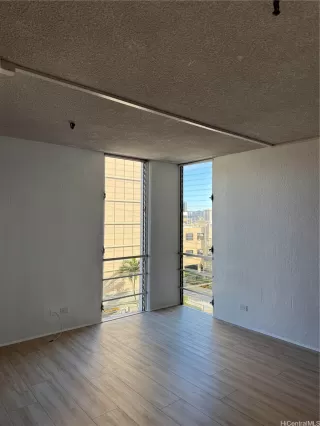 Photo #4: 202600095 Listing 