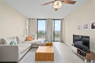 Photo #4: 202600169 Listing 