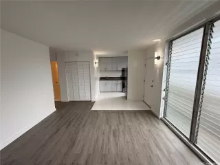 Photo #4: 202600194 Listing 