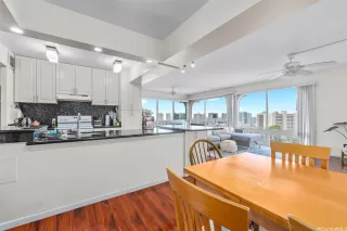 Photo #5: 202600283 Listing 