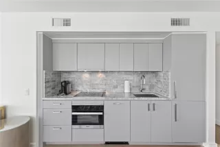 Photo #5: 202600296 Listing 