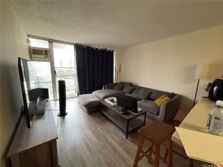 Photo #4: 202600309 Listing 