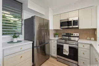 Photo #6: 202600343 Listing 