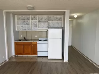 Photo #3: 202600391 Listing 