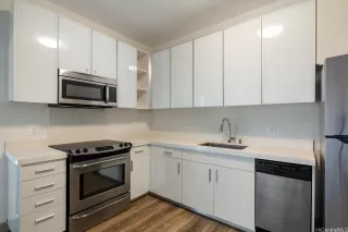 Photo #4: 202600413 Listing 