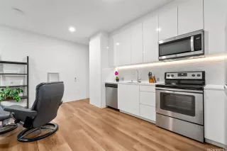 Photo #4: 202600427 Listing 