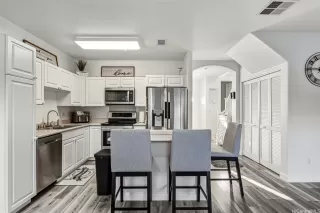 Photo #4: 202600455 Listing 