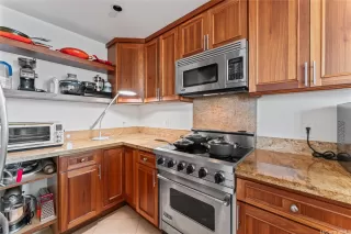 Photo #5: 202600478 Listing 