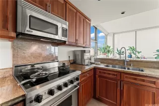 Photo #6: 202600478 Listing 