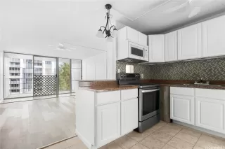 Photo #5: 202600509 Listing 