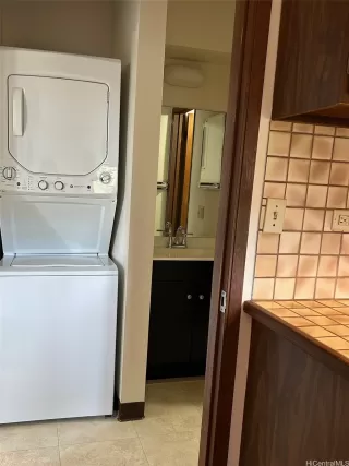 Photo #4: 202600530 Listing 