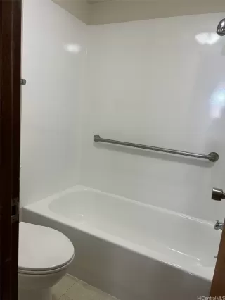 Photo #5: 202600530 Listing 