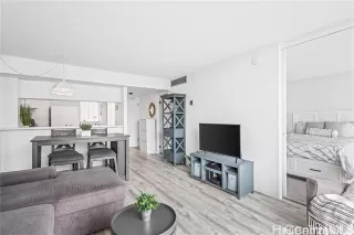 Photo #2: 202600564 Listing 