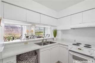 Photo #6: 202600564 Listing 