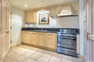 Photo #5: 202600568 Listing 