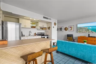 Photo #5: 202600607 Listing 