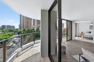 Photo #4: 202600615 Listing 