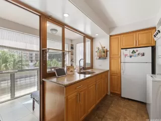 Photo #5: 202600652 Listing 