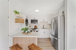 Photo #6: 202600686 Listing 