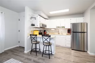 Photo #5: 202600694 Listing 