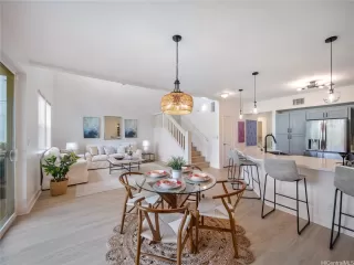 Photo #5: 202600709 Listing 