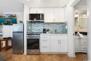 Photo #5: 202600745 Listing 