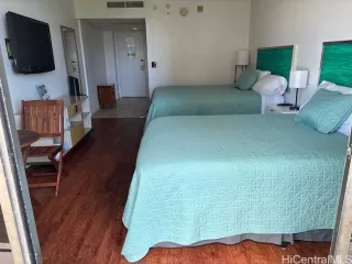 Photo #5: 202600758 Listing 