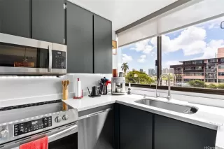 Photo #6: 202600763 Listing 