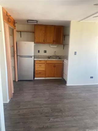 Photo #5: 202600766 Listing 