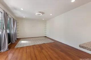 Photo #6: 202600796 Listing 