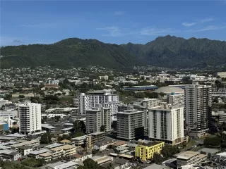 Photo #5: 202600799 Listing 